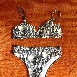 Shein bikini - new with liner